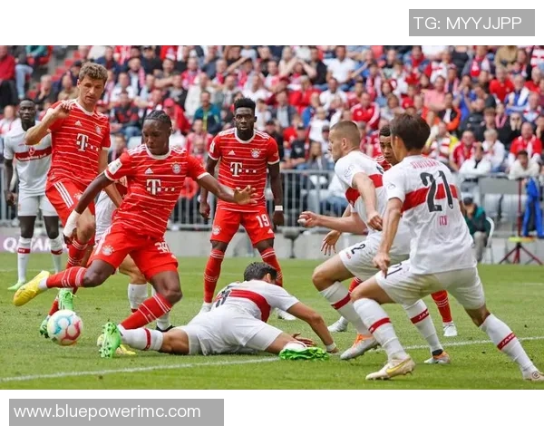 欧冠激战：拜仁与巴萨2比2平局补时进球引发全场狂欢