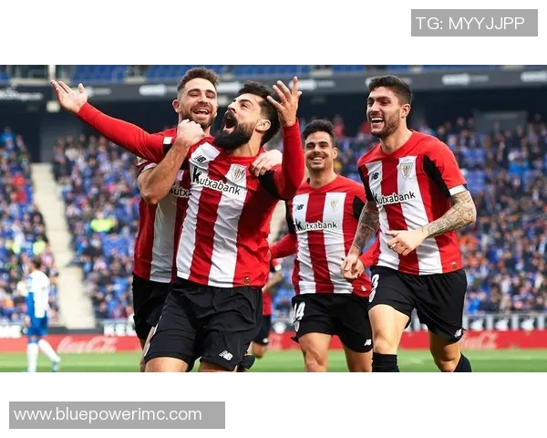 西甲激战：本菲卡逆转那不勒斯神奇扑救点燃全场激情