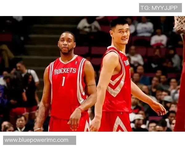 阿泰斯特姚明的篮球传奇与友谊之路：从对抗到合作的精彩故事