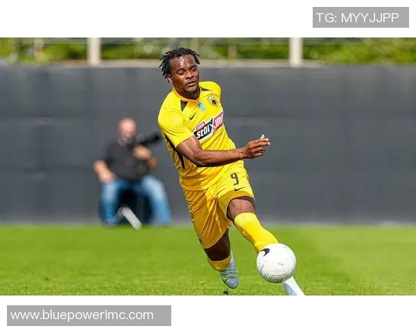 国王杯惊喜时刻本菲卡与多特蒙德战平引发全场沸腾