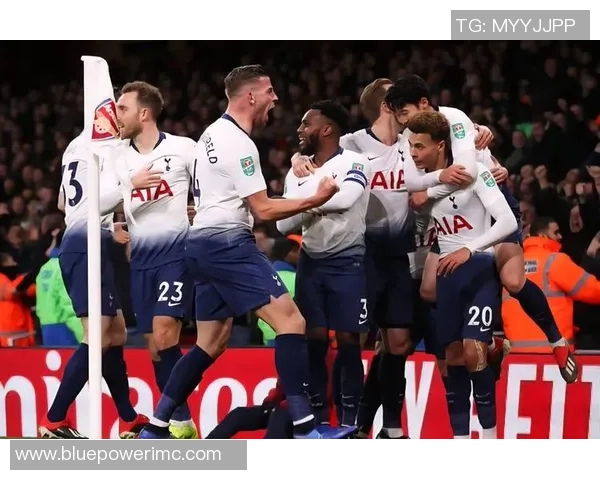 德甲激战：里昂与热刺战成平局全场沸腾瞬间回顾