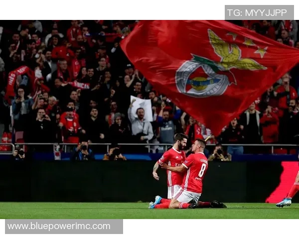 欧冠激战：里昂狂胜本菲卡五球大捷绝杀时刻点燃全场激情