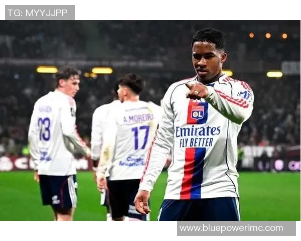 欧冠精彩对决里昂顽强逼平那不勒斯转会传闻再起